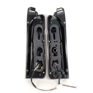 <span class=keywords><strong>ไฟ</strong></span><span class=keywords><strong>ท้าย</strong></span><span class=keywords><strong>รถ</strong></span><span class=keywords><strong>ตู้</strong></span>ไฮเอซ ควอนตัม คอมมิวเตอร์ ปี 2005-16 แบบ LED สีดำรมควัน แดง ขาว (คู่) - Product Image 6