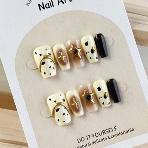 24 Uds. Prensa <span class=keywords><strong>de</strong></span> café degradado marrón en las <span class=keywords><strong>uñas</strong></span> hechas a mano <span class=keywords><strong>de</strong></span> lujo ABS <span class=keywords><strong>uñas</strong></span> postizas líneas doradas estrellas vaca patrones prensa en las <span class=keywords><strong>uñas</strong></span> - Product Image 6