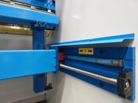 Usine populaire mondiale Offre Spéciale CHZOM machine de pliage de tôle de haute qualité à bon prix