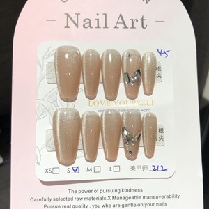 Faux ongles à presser effet dégradé nude, forme carrée effilée moyenne avec breloques en strass, réutilisables, en acrylique, pour femmes - Product Image 2
