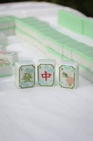 Jeu de tuiles de mahjong en acrylique superposées gravées, vert Shengxin, luxe moderne, pour 4 joueurs, durable, résistant à l'eau, divertissement