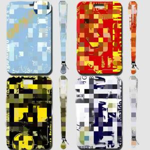 Lanière de cou en polyester par sublimation, style supporter de football, avec porte-badge en plastique pour étudiants et employés de bureau, vente en gros - Product Image 2