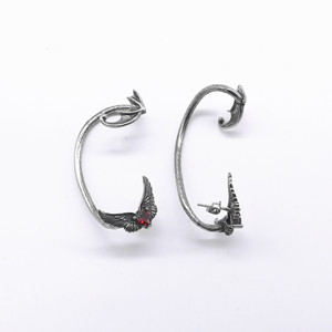 Yunnique Boucles d'oreilles manchette en acier inoxydable, design ailes, zircon rouge incrusté en forme de cœur, style punk, bijoux de mode pour hommes et femmes - Product Image 5