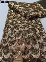 Tissu en dentelle de tulle vert français luxueux avec maille brodée de sequins pour robes de mariée, style jacquard avec perles