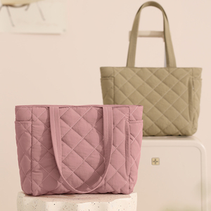 Sac à main pour femme haut de gamme avec pendentif, nouvelle collection 2026, sac fourre-tout à bandoulière tendance, design minimaliste - Product Image 4