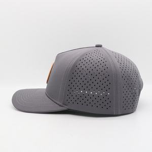 Casquette de baseball 5 panneaux en caoutchouc personnalisé de haute qualité avec logo, tissu imperméable, casquette de sport avec trou découpé au laser pour les golfeurs - Product Image 3