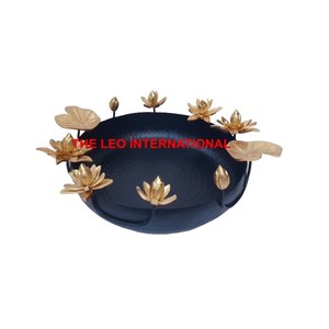 Tazón con acabado negro de forma redonda de Metal de aluminio y acero, hermoso diseño de flores, tazón decorativo moderno - Product Image 1