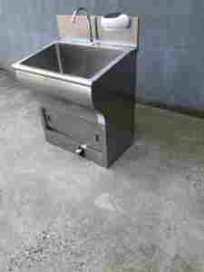 Ginee Medical One Persons Salle d'opération Lavage des mains Évier à récurer Évier en acier inoxydable 304 Évier à bassin médical propre - Product Image 3