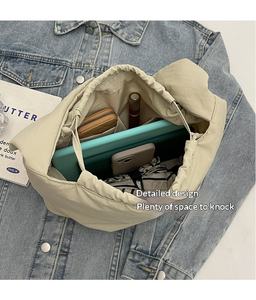 Bolso de Hombro Tipo Hobo para Mujer, Personalizado con Logotipo, Gran Capacidad, Cierre con Cordón, Ligero, Resistente al Agua, Venta al Por Mayor - Product Image 5