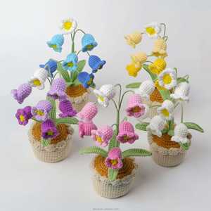 Planta Artificial de Lirio de los Valles de 7 Cabezas Tejida a Crochet, Hecha a Mano, en Maceta, para Decoración de Escritorio en Navidad, Halloween y Pascua - Product Image 1