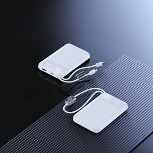 Mini Power Bank de Voyage 20000mAh 10000mAh avec Câbles Intégrés, Logo Personnalisé, Chargeur Portable Rapide 22.5W - Product Image 5