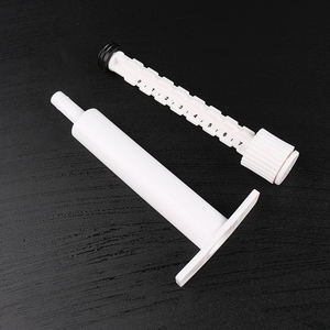 Fabrikant Custom 7Ml Hond Wegwerp Voeding Voorgevulde Spuit Met <span class=keywords><strong>Plastic</strong></span> Gekartelde Spuit <span class=keywords><strong>Pusher</strong></span> - Product Image 1