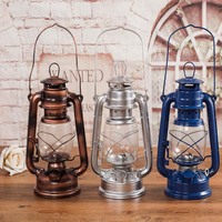 Lampe à kérosène rétro de Style ancien Portable Camping en plein air lanterne en métal décoration créative de la maison
