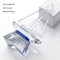 Nouveau design Trophée voilier en cristal K9 avec grande surface de gravure et base en cristal bleu, récompense pour les réalisations professionnelles