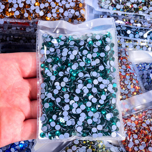 BOBOHOO 2088 Diamantes de imitación redondos con reverso plano 16 cortes Parte inferior de pegamento de vidrio de fijación en caliente disponible en colores <span class=keywords><strong>AB</strong></span> para bolsas de Arte de uñas Cadena de sujetador - Product Image 4