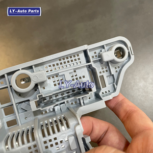 A2048202277 2048202277 Support de lampe arrière gauche pour Mercedes Classe C W204 2012-2014 - Product Image 4