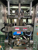 Machine d'emballage automatique de granulés machine d'emballage de chips snacks soufflés bonbons chips ensacheuse