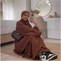 Vêtements musulmans traditionnels avec écharpe Hijab Abayas Robe musulmane pour femmes