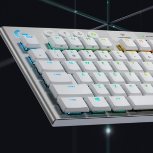 Teclado Mecánico Programable <span class=keywords><strong>Logitech</strong></span> G913 Inalámbrico, con Cable y Tres Modos, <span class=keywords><strong>TKL</strong></span> de 87 Teclas, Ultrafino, RGB, para Juegos de Bajo Perfil - Product Image 4