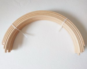 Vente en gros de fournitures d'art et d'artisanat DIY, tailles variées personnalisées, anneaux en <span class=keywords><strong>bois</strong></span> semi-circulaire non finis, cadre en <span class=keywords><strong>bois</strong></span> <span class=keywords><strong>pour</strong></span> <span class=keywords><strong>mobile</strong></span> bébé - Product Image 5