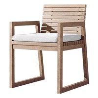 Ensemble table et chaises de salle à manger d'extérieur en teck massif série Caicos, style moderne et minimaliste, avec plateau en bois à lattes, pour patio et villa