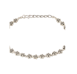 Tobillera Minimalista con Flor de Cristal, Cadena Plateada, Joyería para Pies para Mujer, Estilo Elegante y Moderno para Uso Diario - Product Image 4