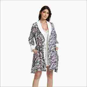 Novedades en Pijamas de Lujo con Estampados Elegantes y Sensuales, Ropa de Dormir para Mujer, Ropa de Estar en Casa para Mujer - Product Image 3