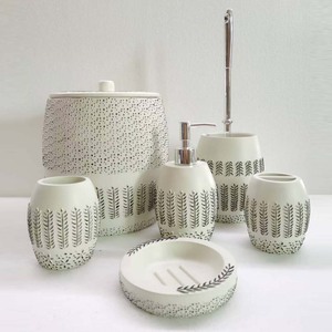 Set di Accessori da Bagno di Lusso in Resina con Motivo Bambù, 6 Pezzi, Kit Completo per Doccia e Lavabo, Arredo Bagno per Hotel e Casa - Product Image 4