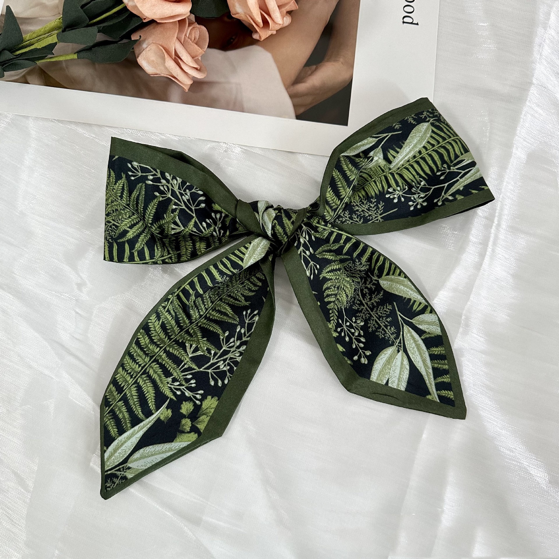 Écharpe feuille vert vif *