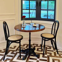 Ensemble table et chaises de salle à manger en bois massif de style américain, vintage, personnalisable, écologique, durable, 2 places, pour restaurants