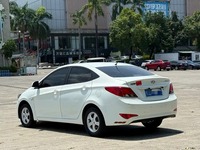 Hyundai Verna 2016 2018 2020 1.4L Essence Manuelle Berline LHD 5 Places d'Occasion Abordable et Fiable pour les Trajets Quotidiens