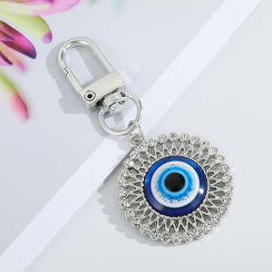 Porte-clés créatif en métal avec perles œil de mauvais œil, œil bleu, porte-clés - Product Image 6