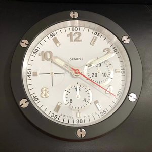 Reloj de Pared Metálico de Diseño de 14 Pulgadas, Silencioso, Sin Tictac, Estilo Cronógrafo, con Calendario y Agujas de Radio, para Decoración de Sala de Estar - Product Image 5