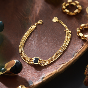 Pulsera de Cadena de Moda, Chapada en Oro, Acero Inoxidable 316L, Diseño de Eslabones con Piedra Negra en el Centro - Product Image 3