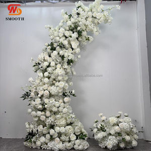 Arches de fleurs artificielles en soie blanches et volumineuses de 6 et 7 pieds, personnalisables, pour la décoration de mariages et de fêtes - Vente en gros - Product Image 6