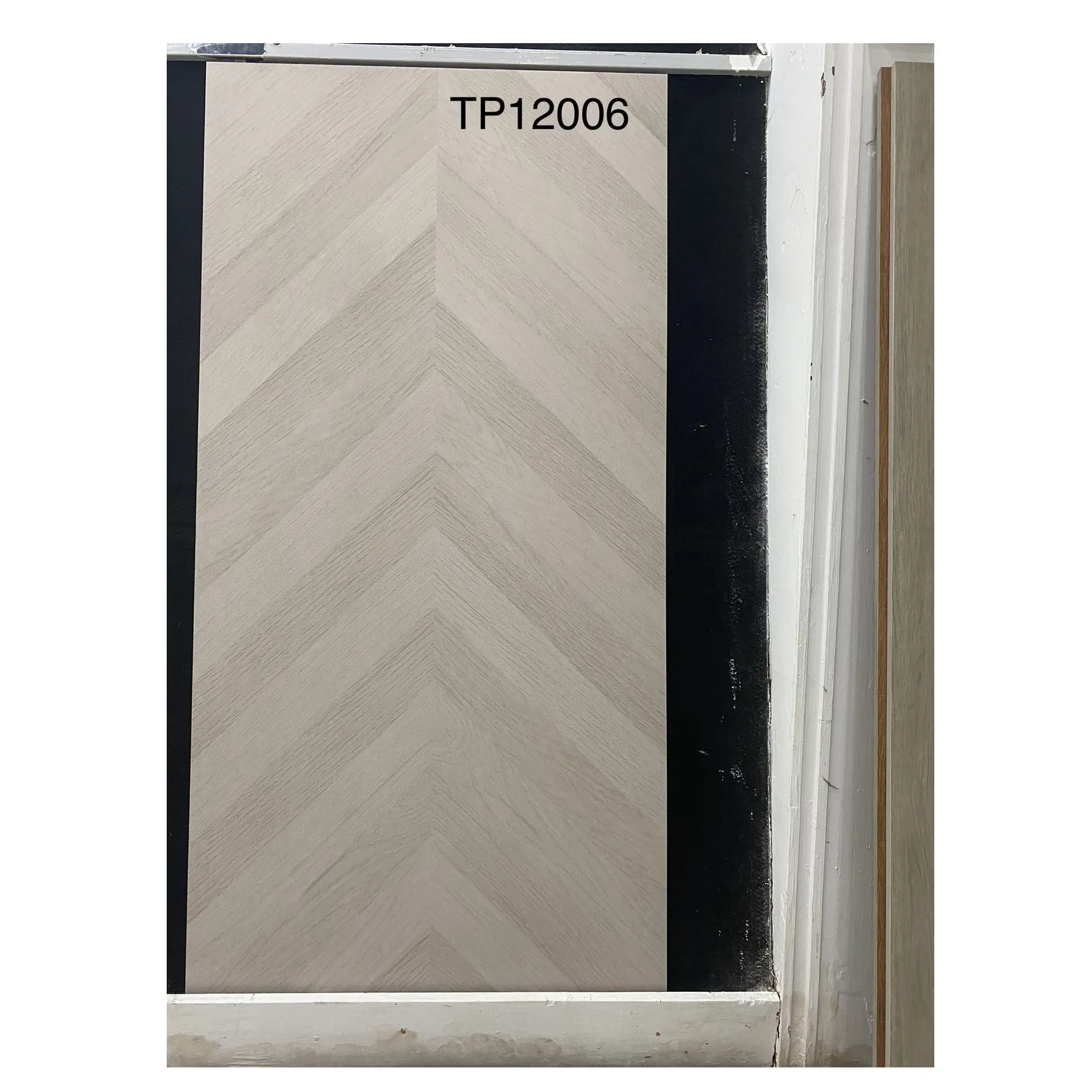 New arrival white wood finish porcelain tile stone tile with best price grain ceramic tile wood flooring look for wall and floor