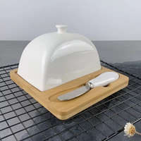 Plat à beurre en porcelaine avec logo personnalisé du fabricant, support à gâteau et à fromage, conteneur à beurre en céramique avec couvercle en bambou, vente en ligne très populaire