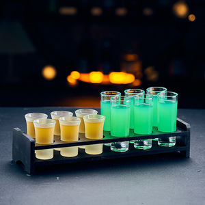 Varios <span class=keywords><strong>Tipos</strong></span> <span class=keywords><strong>de</strong></span> Portavasos <span class=keywords><strong>de</strong></span> Cerveza <span class=keywords><strong>de</strong></span> Madera Personalizados, Vasos <span class=keywords><strong>de</strong></span> Chupito Pequeños con Bandeja <span class=keywords><strong>de</strong></span> Servicio - Product Image 3