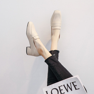 Chaussures <span class=keywords><strong>Bateau</strong></span> Mule pour Femmes Confortable en Cuir <span class=keywords><strong>Beige</strong></span> Noir Talons Bas Carrés de Haute Qualité Slide Vente en Gros - Product Image 5