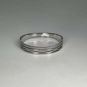 BBBA-0271 กำไลข้อมือแฟชั่น อุปกรณ์เสริมที่หรูหราและมีสไตล์สำหรับผู้หญิง - Product Image 1