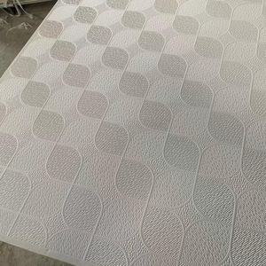 Plaque de plafond en plâtre laminé 2x2 pieds 9mm <span class=keywords><strong>TE</strong></span> Edge <span class=keywords><strong>PVC</strong></span> Guam ASTM CE avec feuille d'aluminium N° 991 - Product Image 3