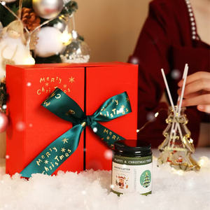 Bougie parfumée en cire de soja de style Noël, longue durée, OEM, avec boîte cadeau - Product Image 4