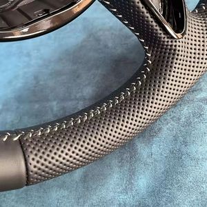 Personalizado perfurado Volante de couro para Audi A3 A4 A5 A6 A7 Q3 Q5 Q7 RS3 RS5 R8 B8 Q3 Suturas Fundo Plano Volante - Product Image 3