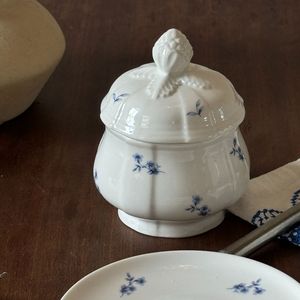 برطمان قهوة سيراميك رومانسي عتيق بالزهور وغطاء صحن كوب يدوي برطمان شمع علاج بالروائح العطرية برطمان سكر لحفلات الشاي والحلويات - Product Image 4