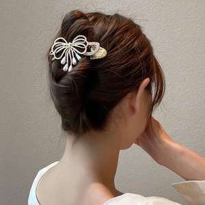 Mode coréenne épingle à <span class=keywords><strong>cheveux</strong></span> fleur en cristal gracieuse mère <span class=keywords><strong>pince</strong></span> à bec de canard pinces à <span class=keywords><strong>cheveux</strong></span> à trois mâchoires filles douces pinces à <span class=keywords><strong>cheveux</strong></span> fleur perle - Product Image 5