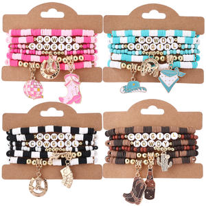 Ensemble de bracelets personnalisés en perles de pâte polymère douce de style western multicolores, 6 pièces/ensemble, avec breloque en forme de botte de cow-girl rose - Product Image 1