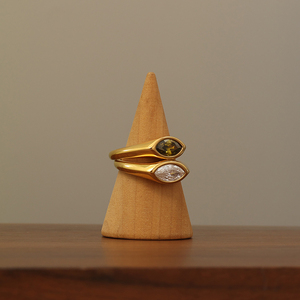 Anillos Unisex Geométricos de Acero Inoxidable Chapados en Oro de 18K con Circonitas Cúbicas, Estilo Vintage, Antiguo, Minimalista y Moderno - Product Image 3