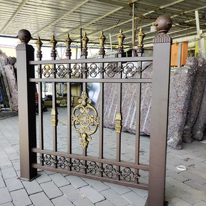 Clôture en <span class=keywords><strong>aluminium</strong></span> haute résistance au design moderne, <span class=keywords><strong>palissade</strong></span> décorative en métal à <span class=keywords><strong>prix</strong></span> d'usine pour garde-corps et villas extérieures - Product Image 3