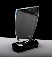 Trophée en cristal avec base à pince en chrome poli personnalisable et écologique