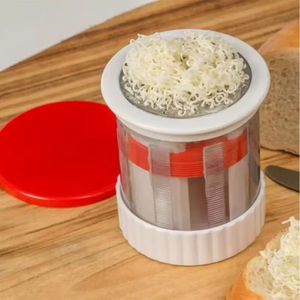 Râpe à fromage et moulin à beurre écologiques en plastique Smart Cutter Innovations, idéale pour la cuisine, sortie du réfrigérateur - Product Image 3